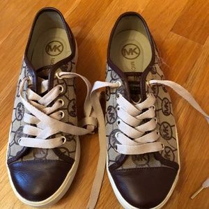 WOMENS MICHAEL KORS SNEAKERS SIZE 6.5 TAN/BURGUNDY